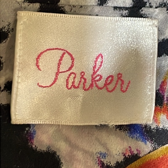 Parker 100% silk faux wrap sleeveless animal print top - Picture 5 of 7